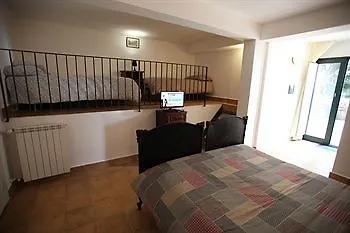 Casale Poggio Del Tiglio Otel 3*
